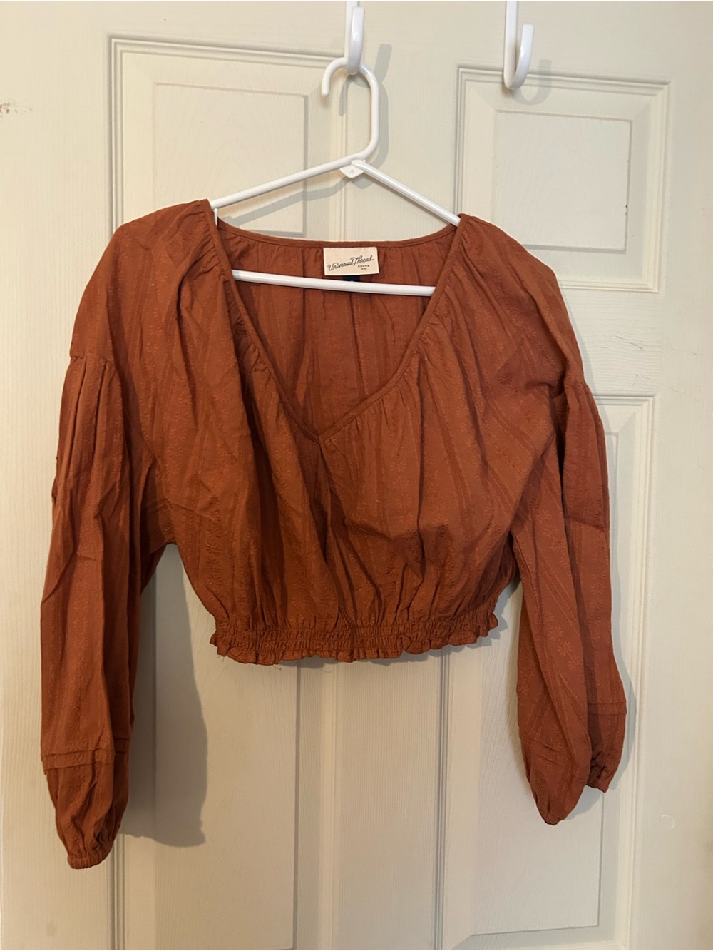 Universal thread Peasant Crop Top
